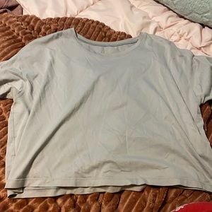 Light purple lulu lemon t shirt